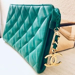 Green CHANEL Clutch